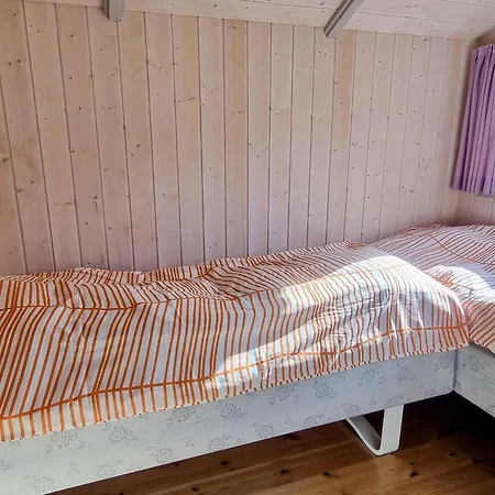 Ferienhaus-zwischen-wald-und-meer-mit-sauna-und-kamin Semesterbostad