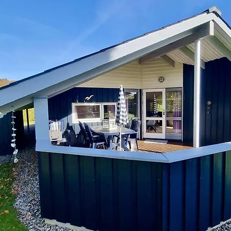 Ferienhaus-zwischen-wald-und-meer-mit-sauna-und-kamin Semesterbostad