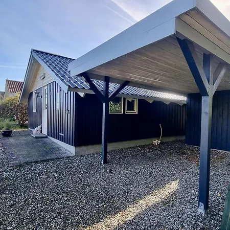 Ferienhaus-zwischen-wald-und-meer-mit-sauna-und-kamin Semesterbostad *