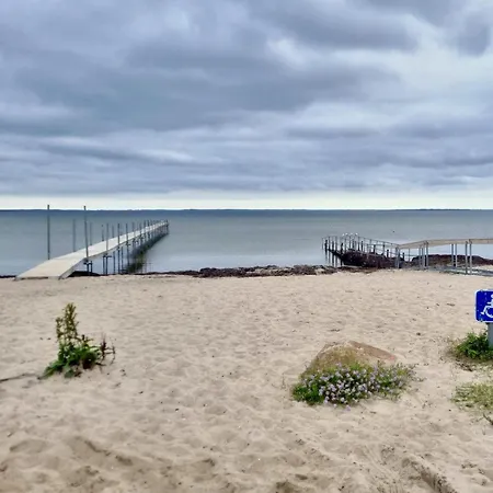 Semesterbostad Ferienhaus-zwischen-wald-und-meer-mit-sauna-und-kamin